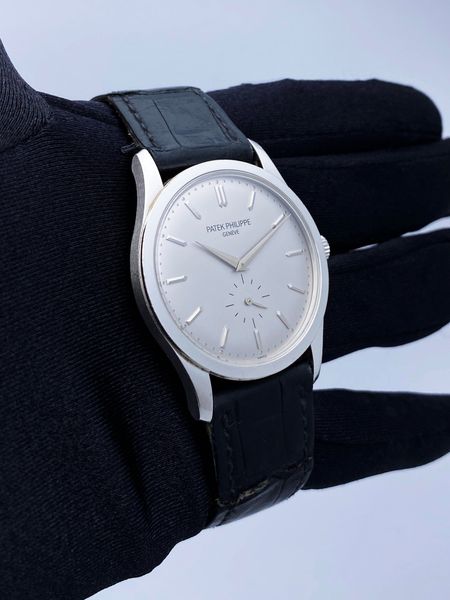 Patek Philippe Calatrava 5196G-001